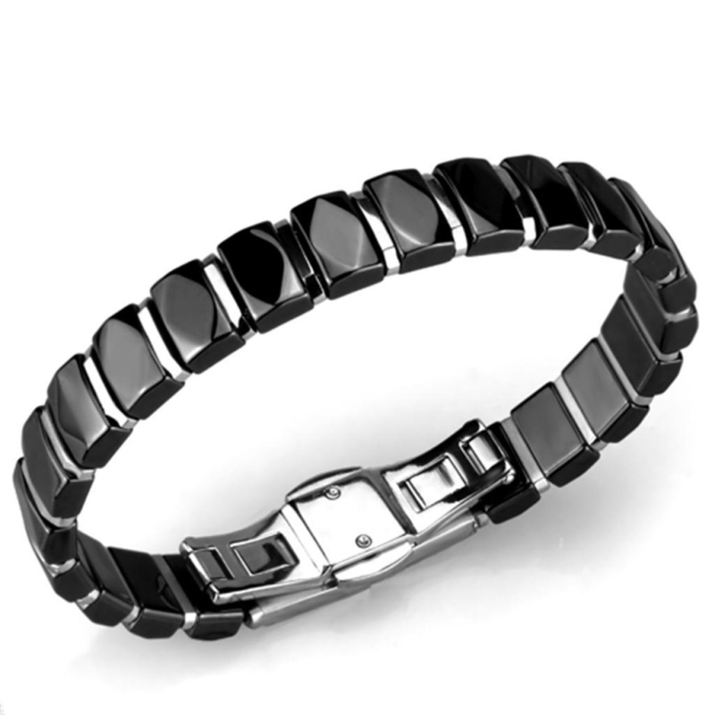3W990 - High Polished (No Plating) Stainless Steel Bracelet With Ceramic In Jet