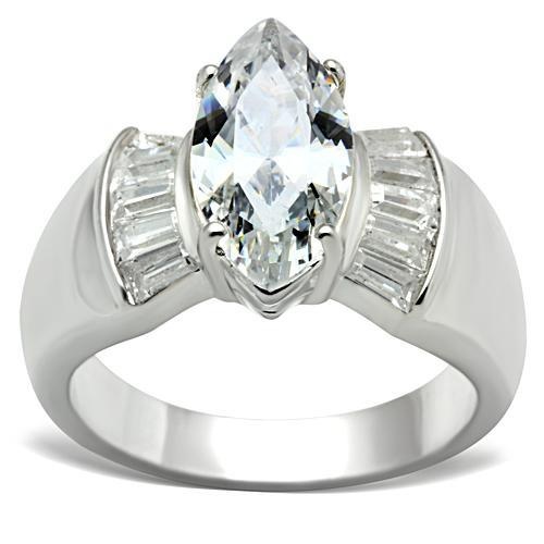 Ss028 - Silver 925 Sterling Silver Ring With Aaa Grade Cz In Clear