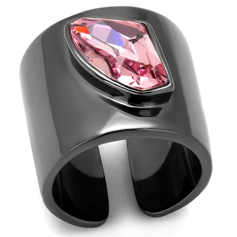 Tk2829 - Ip Light Black (Ip Gun) Stainless Steel Ring With Top Grade Crystal In Light Rose