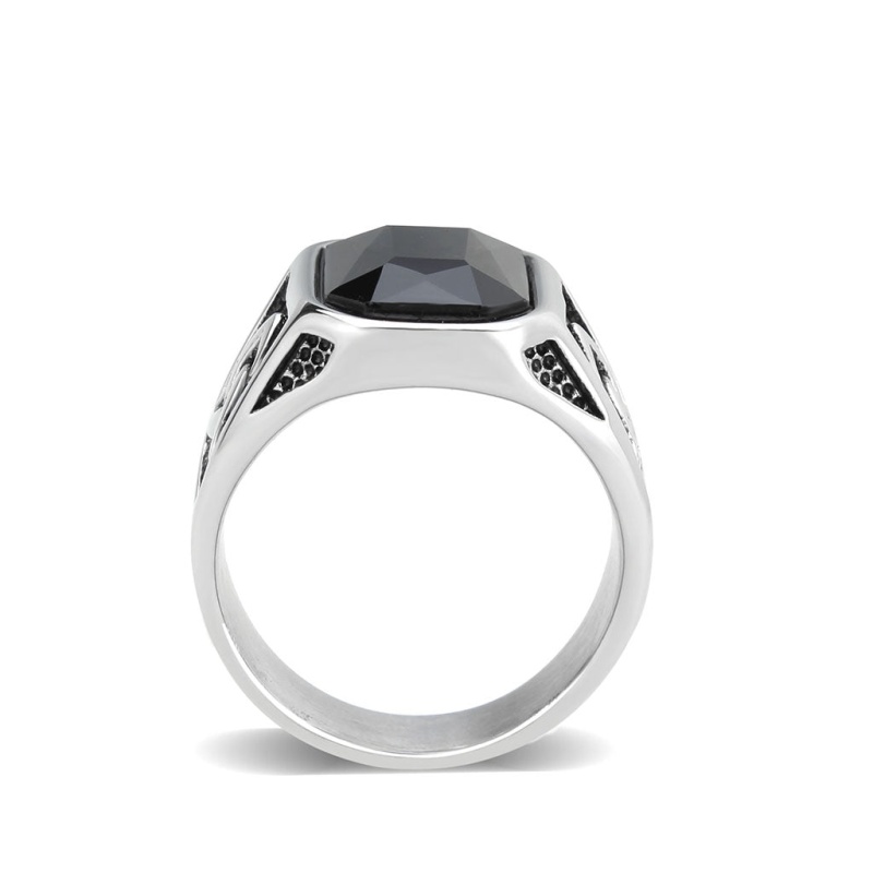Tk3890 - High Polished (No Plating) Stainless Steel Ring With Top Grade Crystal In Jet