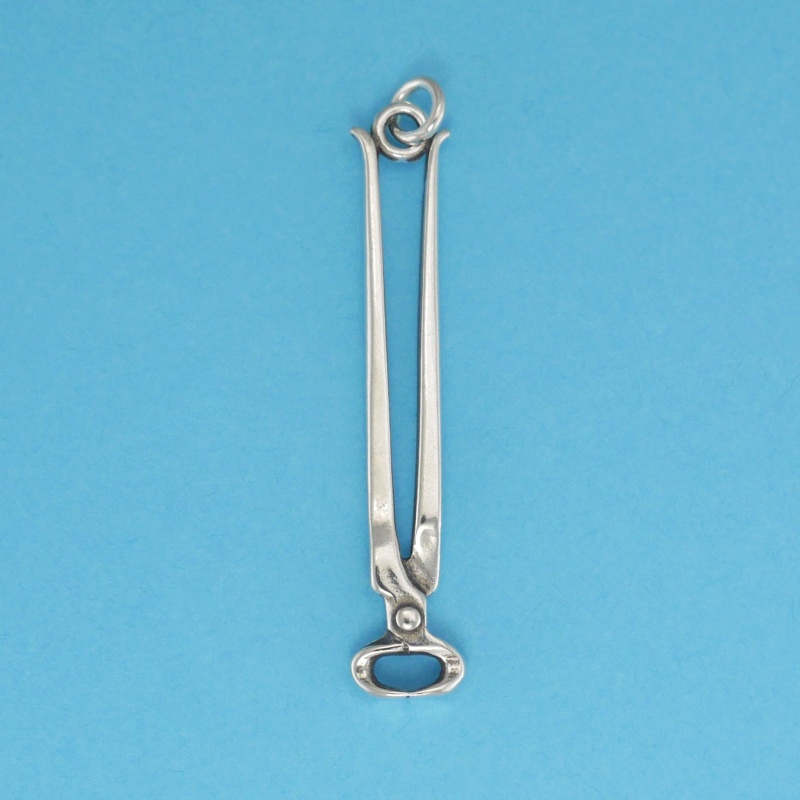 Hoof Nippers Charm