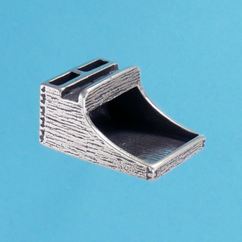 Shoers Box Pendant
