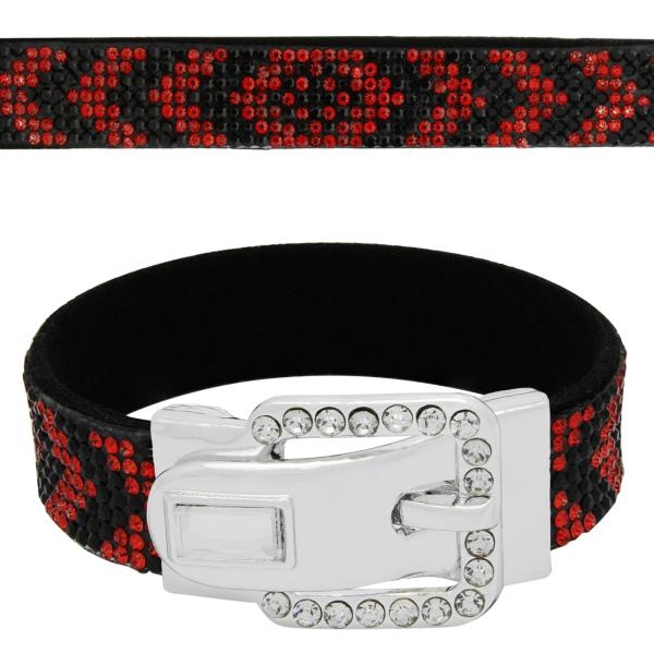 Chevron Buckle Clasp Bracelet In Hyacinth/Jet