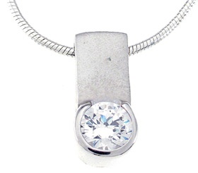 925 Sterling Silver Platinum Finish Brilliant Fashion Pendant