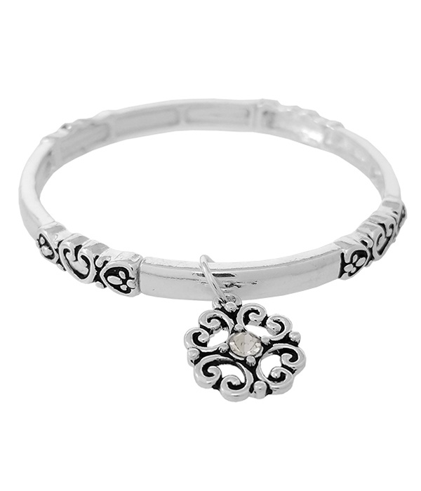 Designer Textured Clover Charm Stretch Bracelet