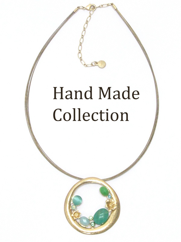 Vintage Style Crystal And Facet Acrylic Stone Deco Natural Shape Hoop Pendant Necklace