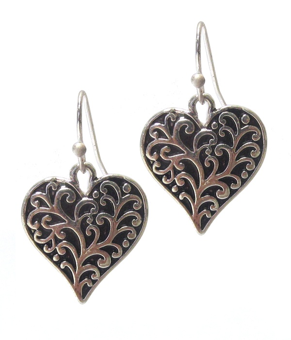 Texture Metal Heart Earring