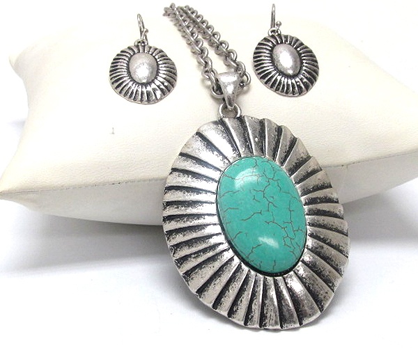 Natural Oval Stone Pendant Necklace Earring Set