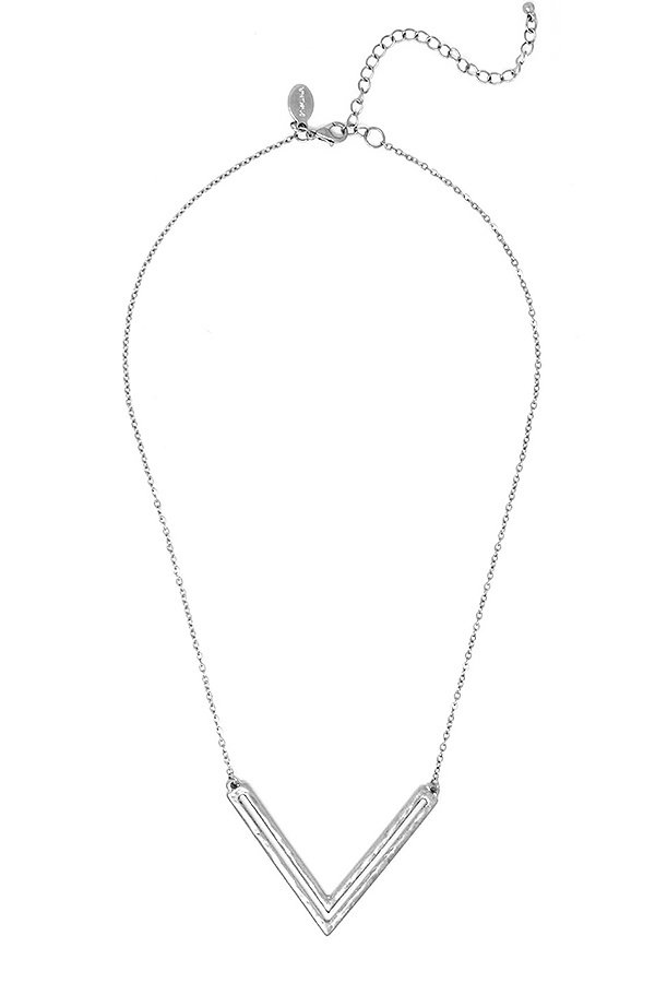 Metal Chevron Pendant Necklace