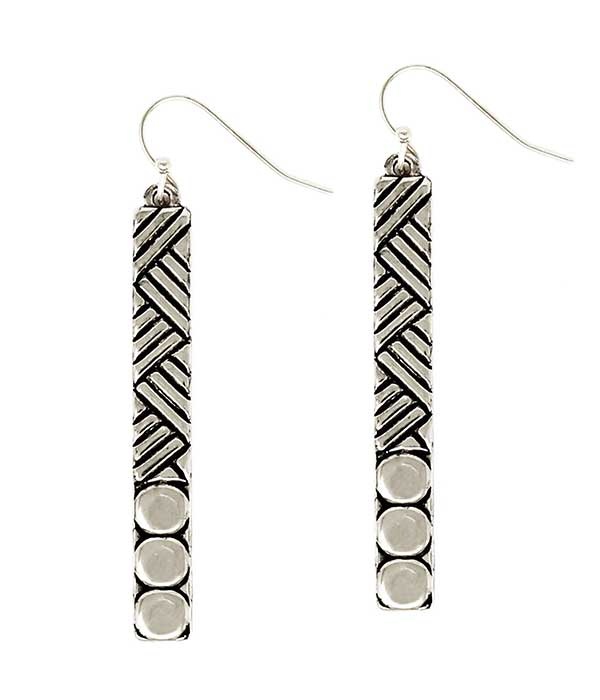 Textured Meatl Bar Earring
