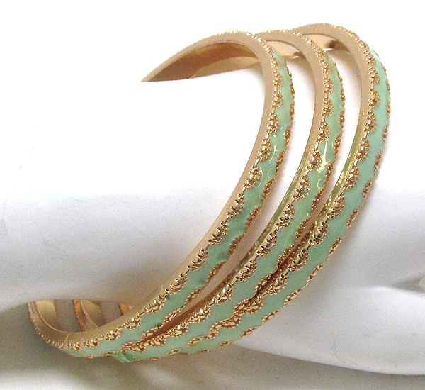 Metal Filigree And Epoxy Center Deco Bangle Bracelet Set Of 3