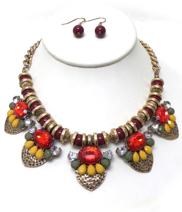 Facet Stone And On Textured Metal Dangle Necklace Set