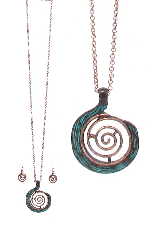 Metal Swirl Pendant Necklace Set