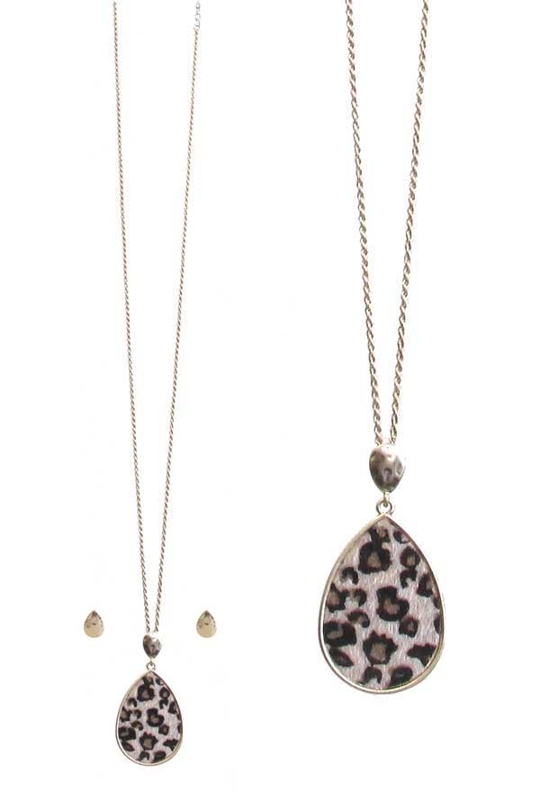 Animal Pring Teardrop Pendant Long Necklace