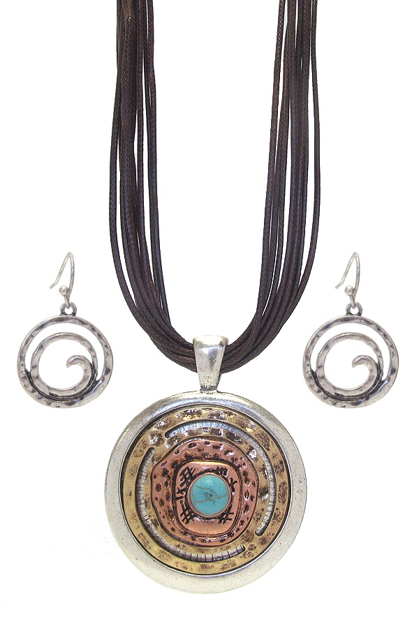 Turquoise Center Metal Disc Pendant Necklace Set
