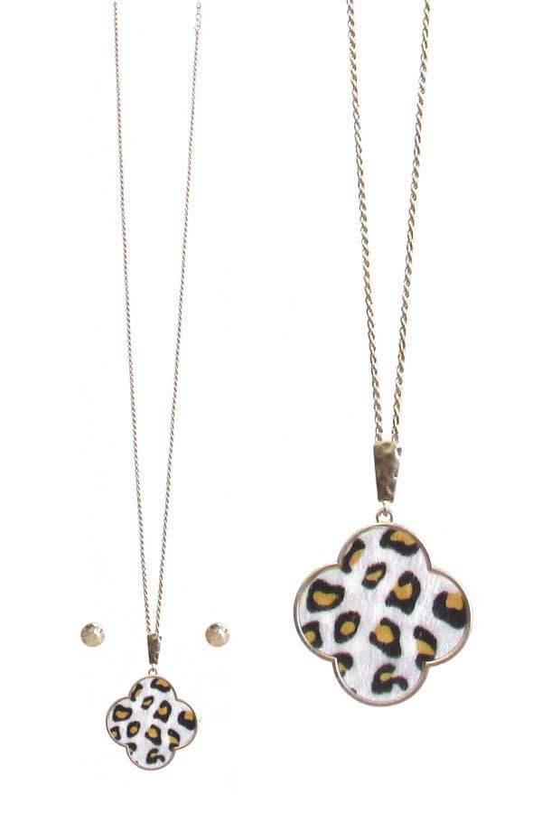 Animal Print Quatrefoil Pendant Long Necklace Set