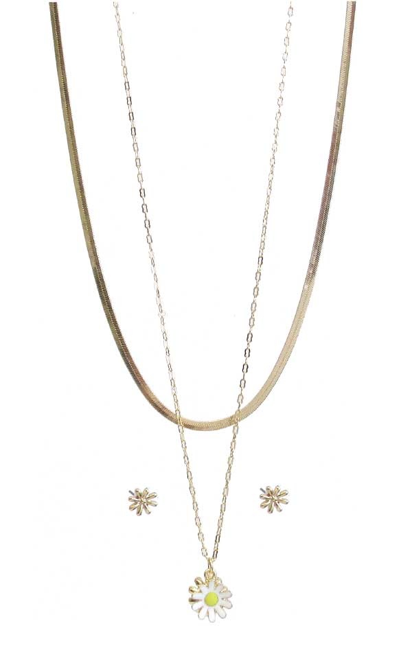 Epoxy Flower Pendant Double Layer Necklace Set