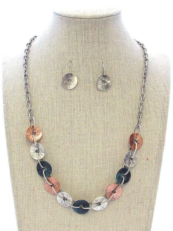Multi Scratch Metal Disck Link Necklace Set - Brass Metal