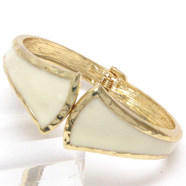 Hammered And Epoxy Metal Hinge Bangle Bracelet