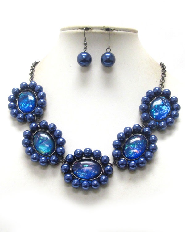 Abalone Finish Puffy Oval Stone And Pearl Deco Flower Link Necklace Earring Set