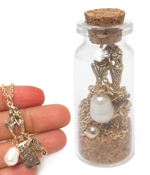Sealife Necklace In The Sea Sand Glass Bottle