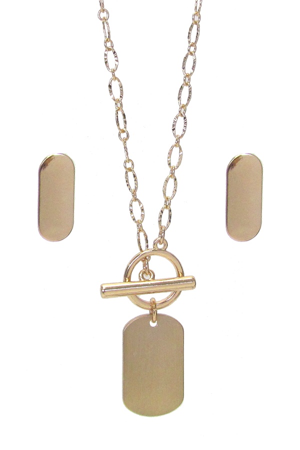 Satin Dogtag Pendant Toggle Necklace Set