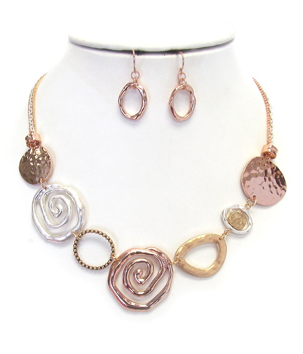 Hammered And Swirl Metal Ring Link Necklace Set