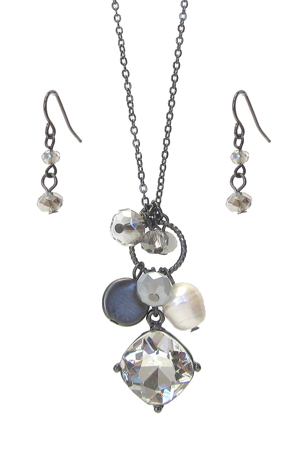 Facet Glass And Fresh Water Pearl Charm Pendant Necklace Set