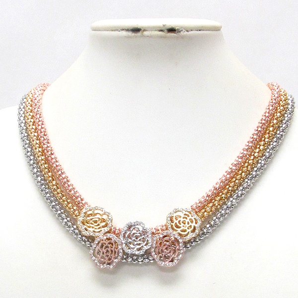 Five Crystal Rose Flower Pendant On Triple Tube Chain Magnetic Clasp Necklace
