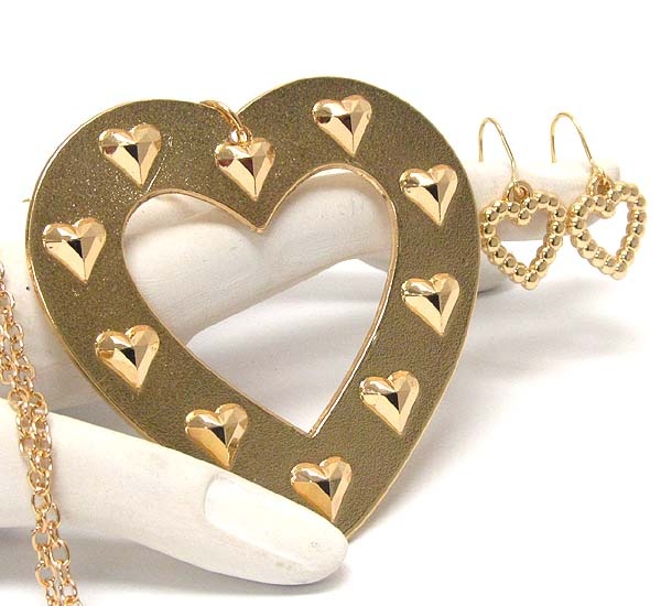 Multi Metal Heart Deco Large Pendant Necklace Earring Set