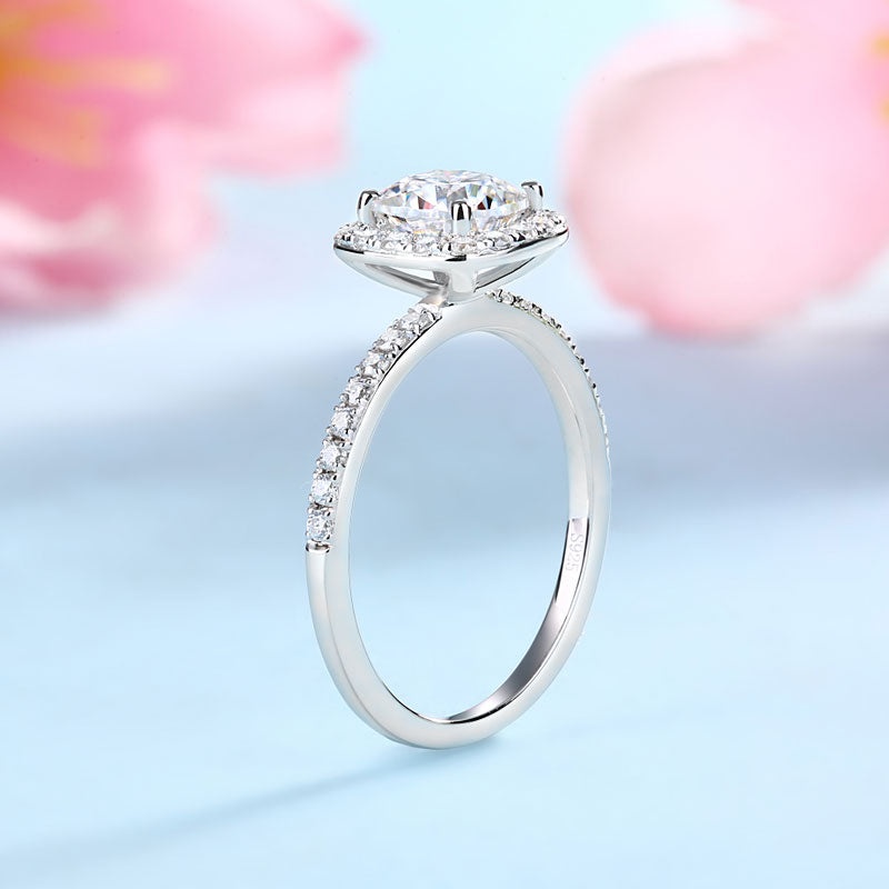 Cushion-Cut 1-Carat Moissanite Ring Set in 925 Sterling Silver