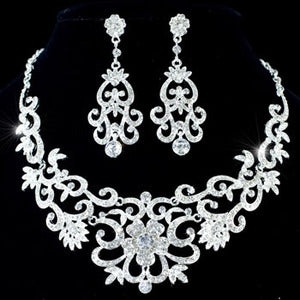 Vintage Style Queen Crystal Necklace Earrings Set