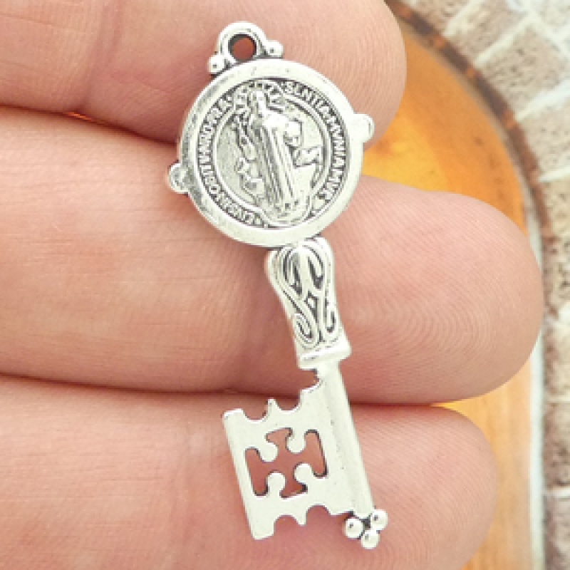 St Benedict Key Medals Wholesale In Silver Pewter