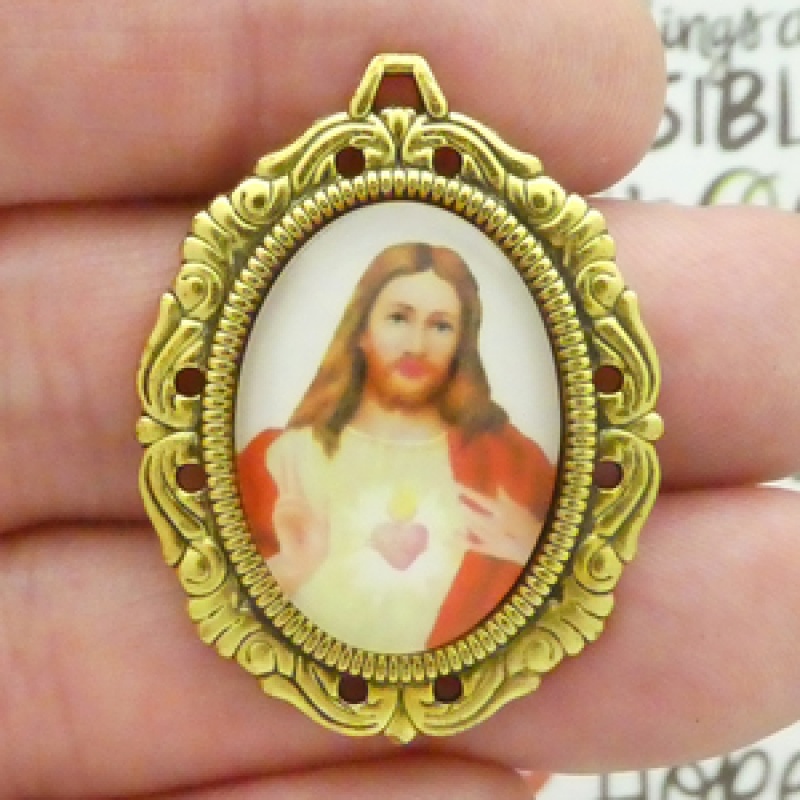 Sacred Heart Of Jesus Pendants Wholesale In Gold Pewter