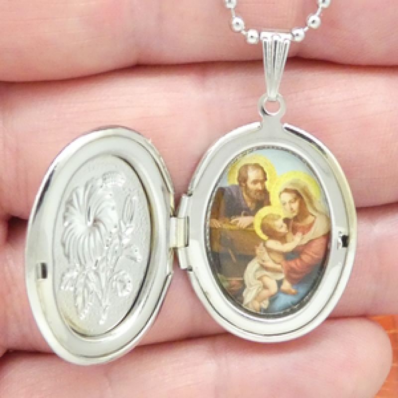 Holy Family Pendant Necklace With 24 Inch Bead Chain